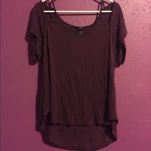 💕2 for $7💕Maroon high low cold shoulder top xl